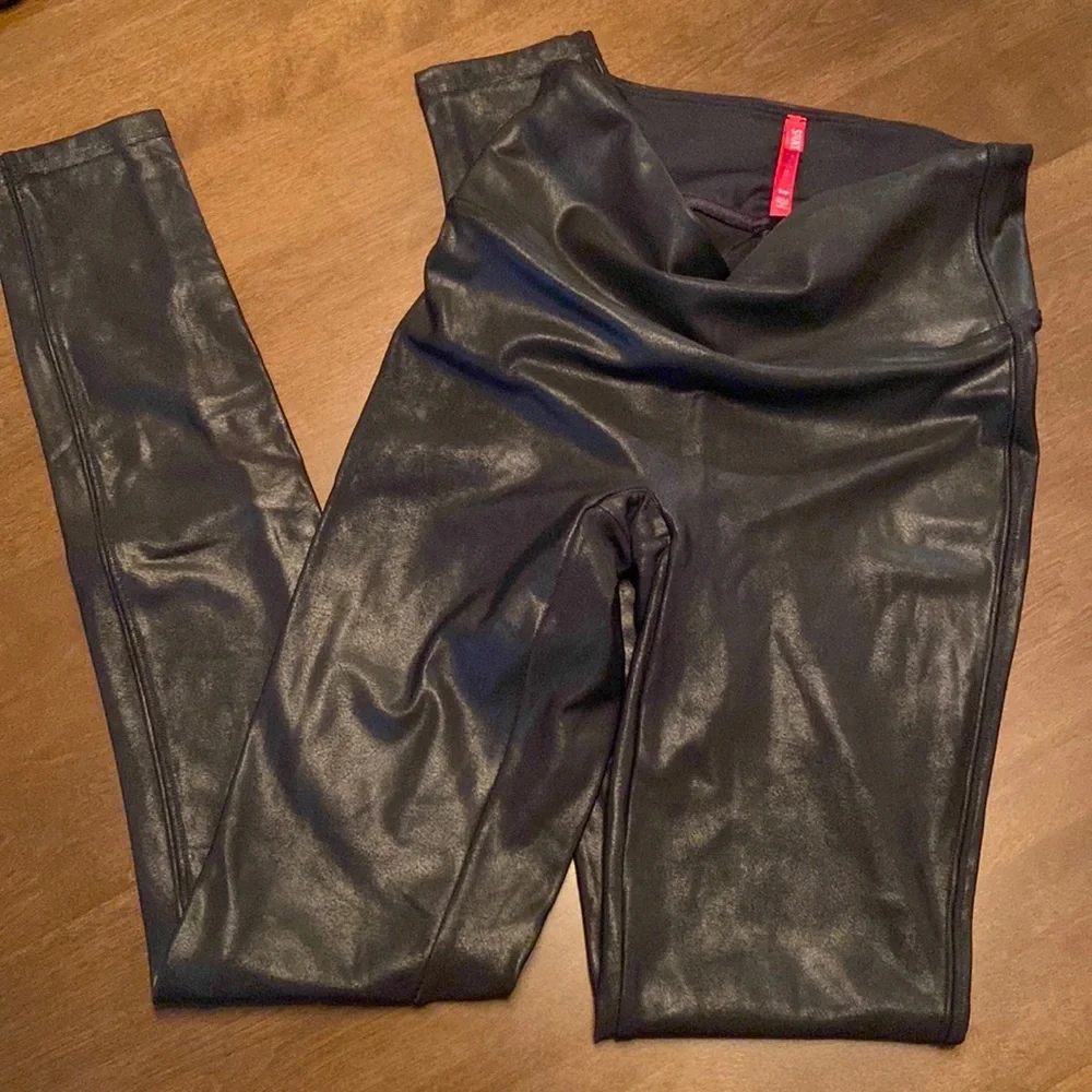 Spanx Faux Leather Leggings - Picture 2 of 3